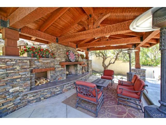 26012 Horseshoe Cr