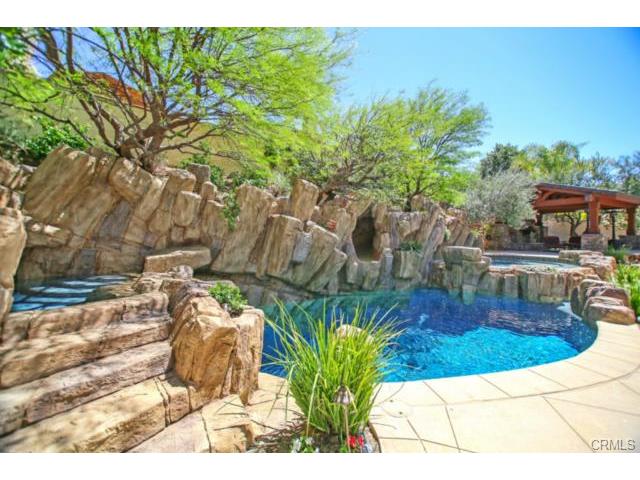 26012 Horseshoe Cr