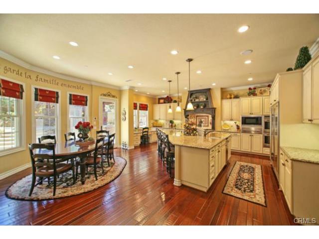 26012 Horseshoe Cr