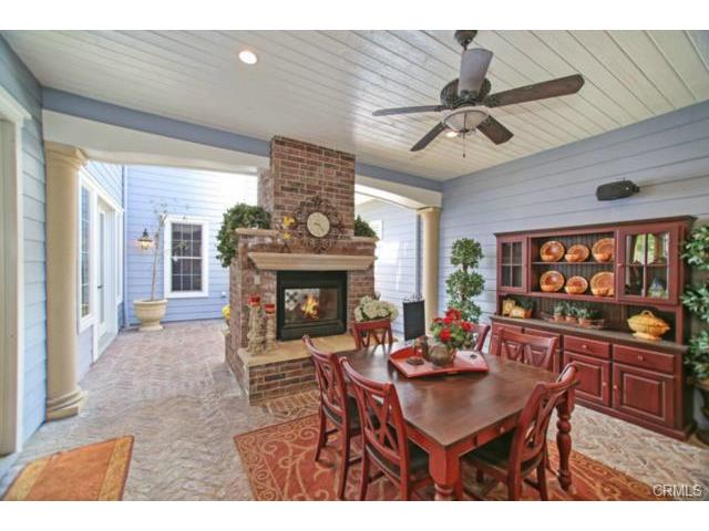 26012 Horseshoe Cr