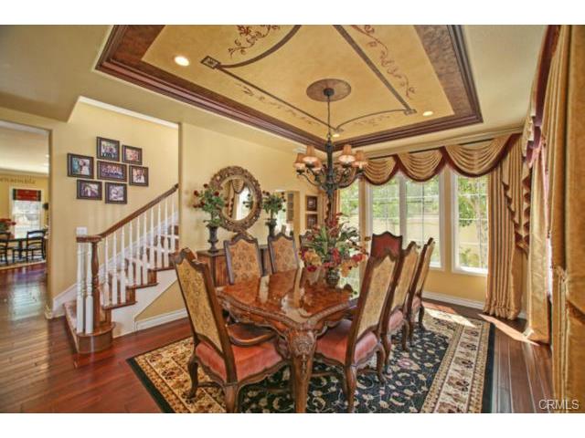 26012 Horseshoe Cr