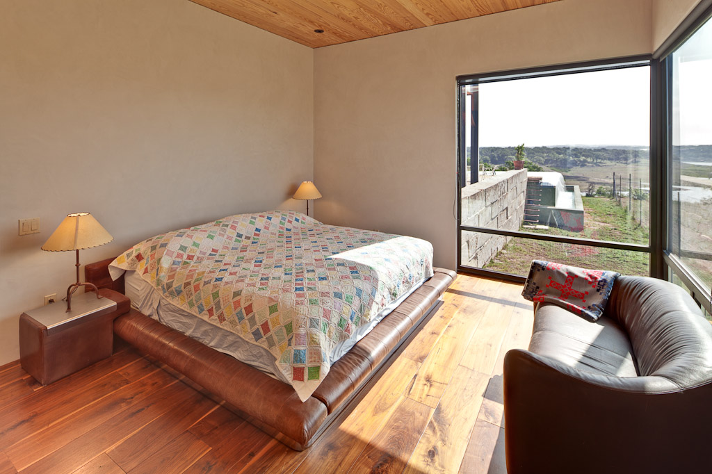 1228 Travis Bluff Way