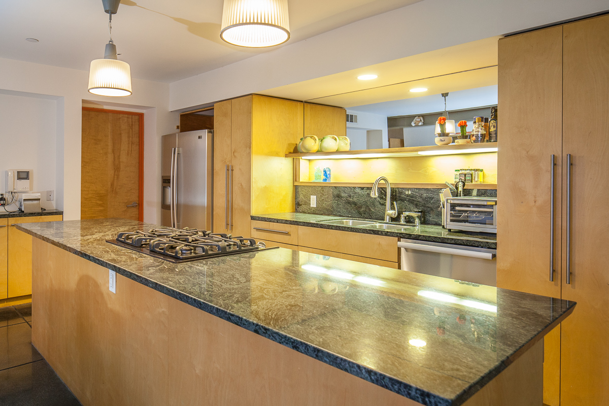 2358 Silver Ridge