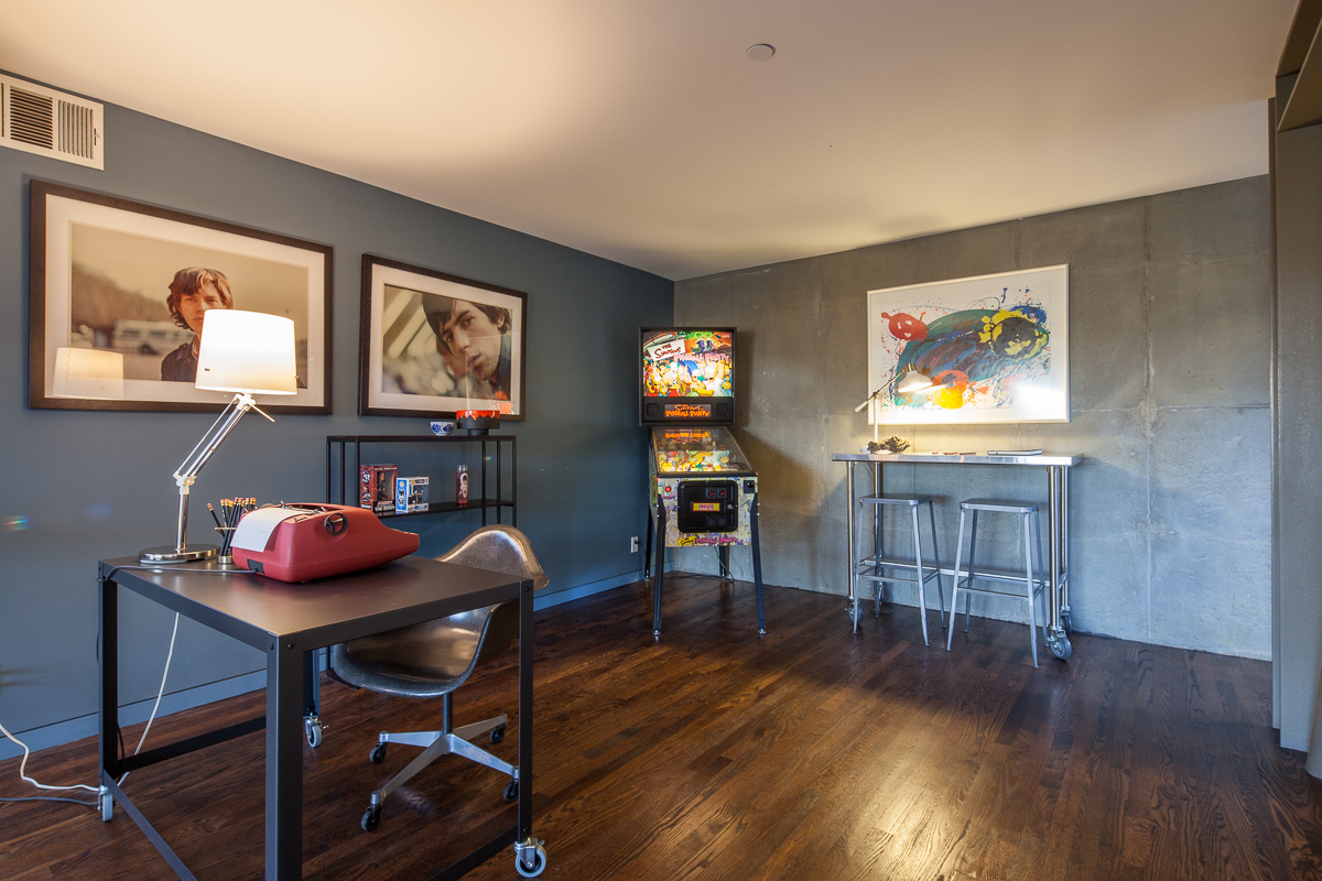 2358 Silver Ridge