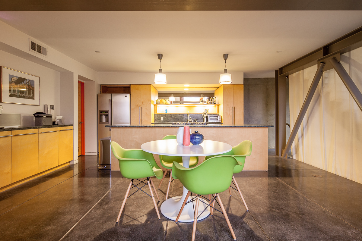 2358 Silver Ridge