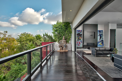 2300 Ronda Vista Drive