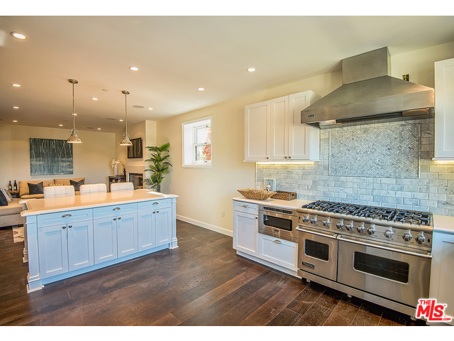 2971 Laurel Canyon Rd