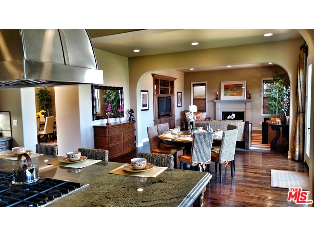 7571 Coastal View Dr