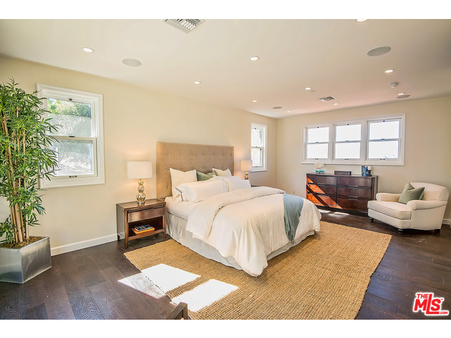 2971 Laurel Canyon Rd