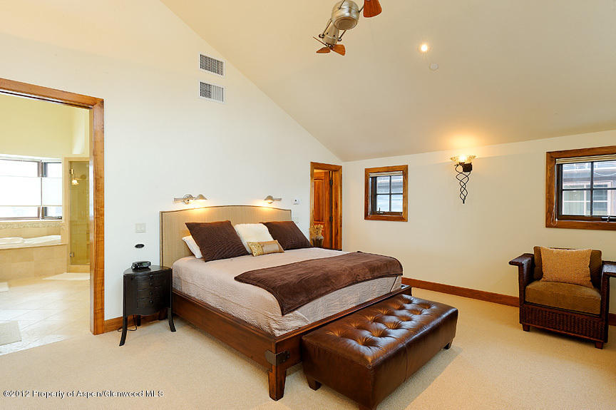 127 Robinson Road