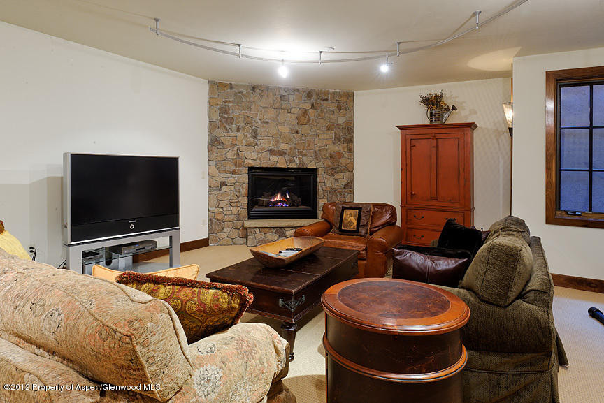127 Robinson Road