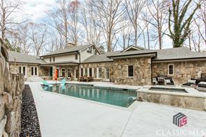 195 Renfrew Drive
