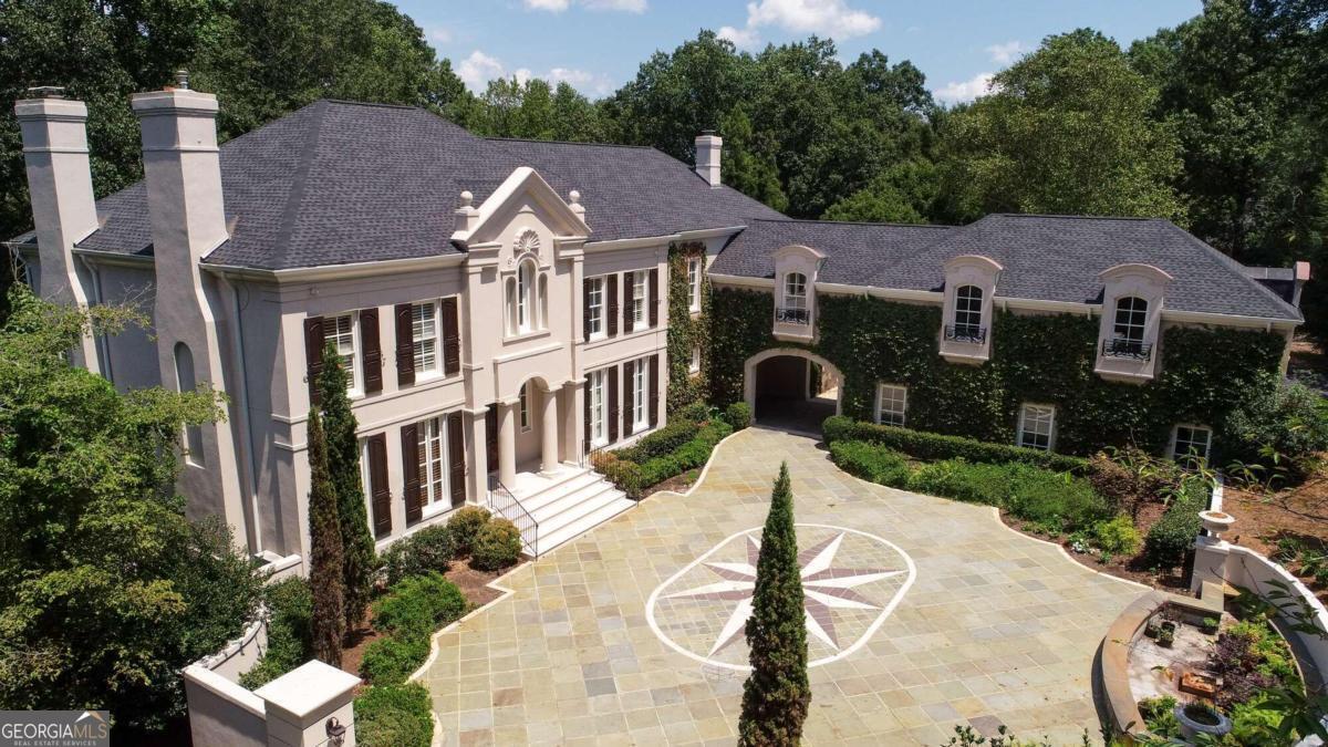 1100 Shoals Pointe