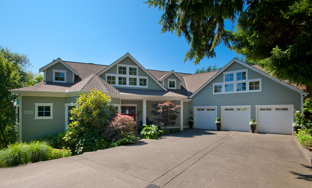 8055 W Mercer Wy
