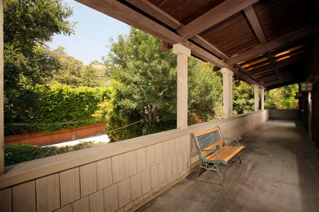 5756 Valley Oak Drive