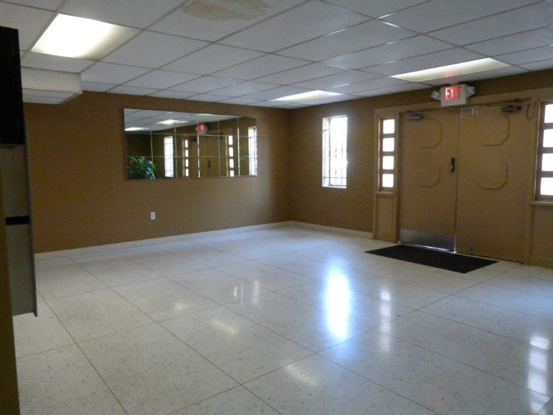 216 S. Occidental Blvd