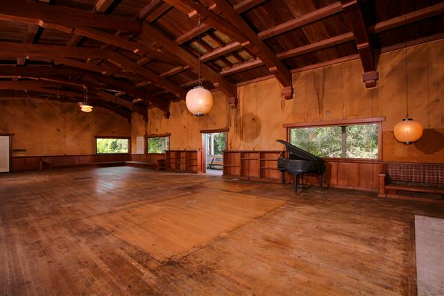 5756 Valley Oak Drive