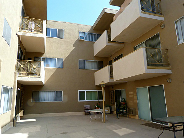 216 S. Occidental Blvd
