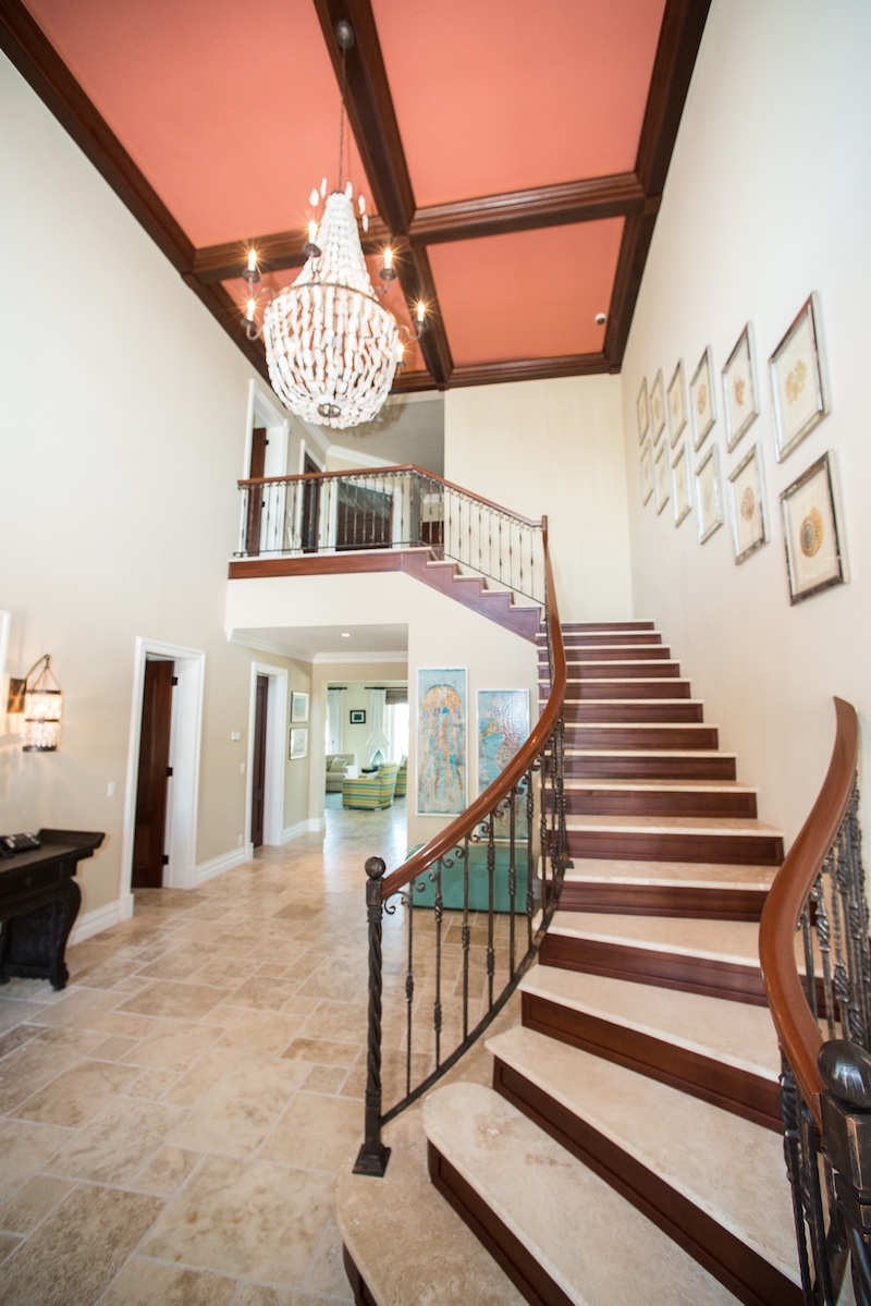 Grand Bahamian Waterfront Estate