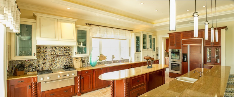 Grand Bahamian Waterfront Estate