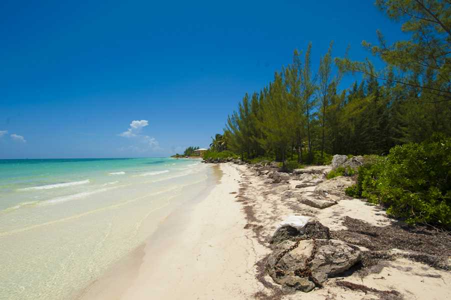 EIGHT ACRES FREEPORT LUCAYA