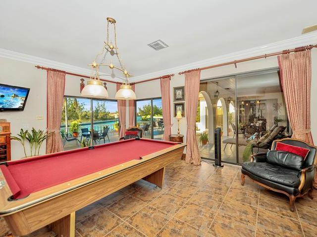 Pine Bay Exec Villa
