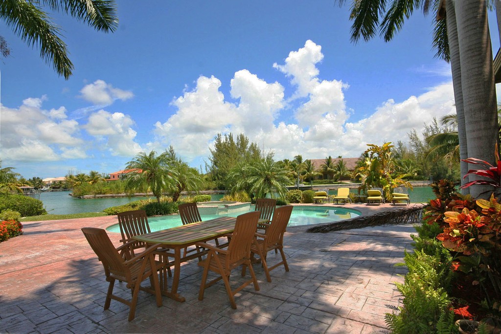 Stunning Home on the Canal in Fortune Bay!