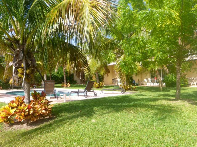 INCOME PRODUCING 6 UNIT CONDO WITH DOCKAGE IN LUCAYA