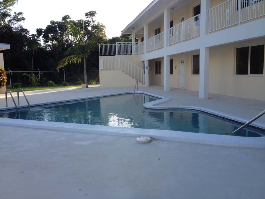 Villas in Lucaya Apartment Complex
