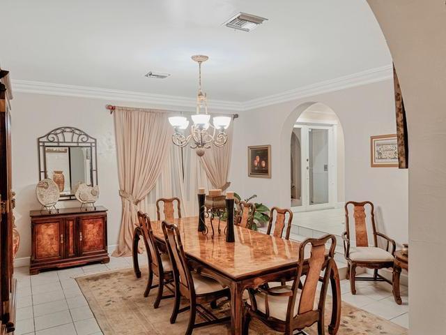 Pine Bay Exec Villa