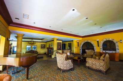 XANADU BEACH HOTEL