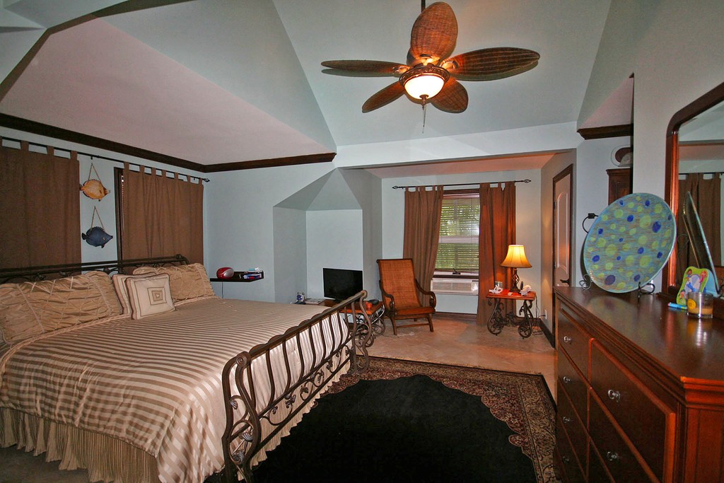 Stunning Home on the Canal in Fortune Bay!