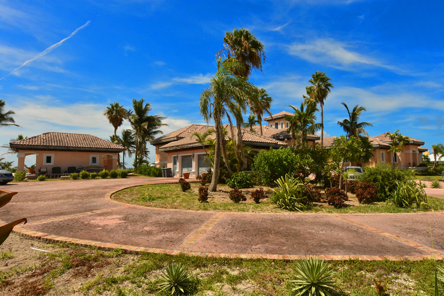 BEACHFRONT ESTATE
