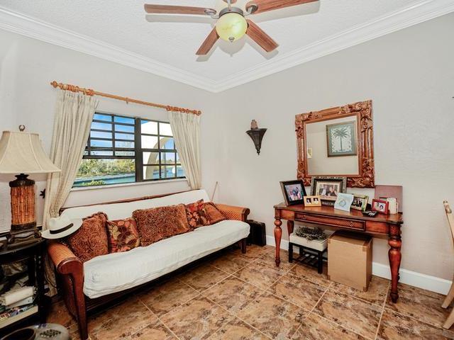 Pine Bay Exec Villa