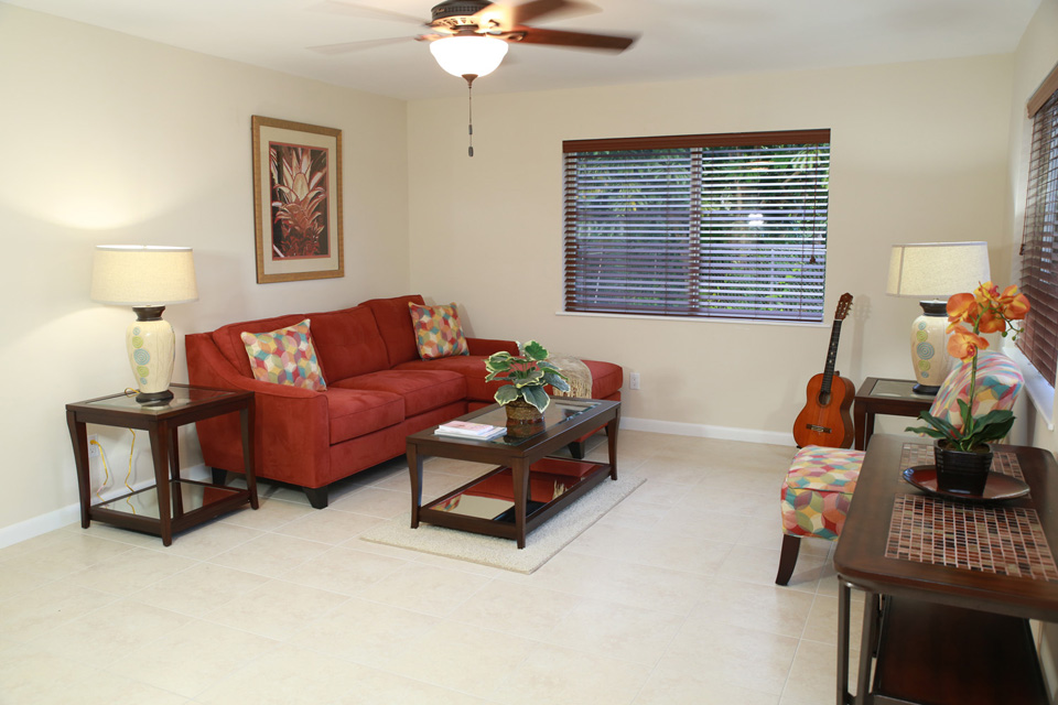 Villas in Lucaya Apartment Complex