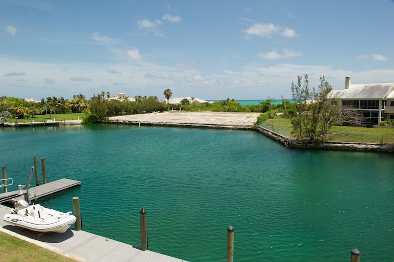 Grand Bahamian Waterfront Estate