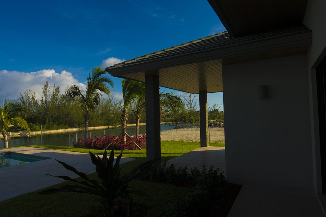 AWESOME EXECUTIVE CANAL FRONT VILLA