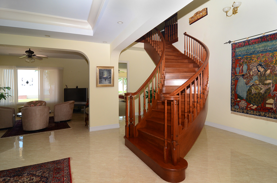 PRINCESS ISLE  BEACHFRONT ESTATE