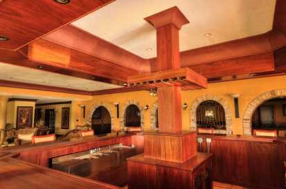 XANADU BEACH HOTEL