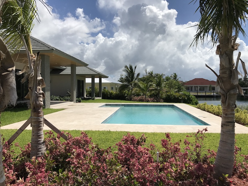 AWESOME EXECUTIVE CANAL FRONT VILLA