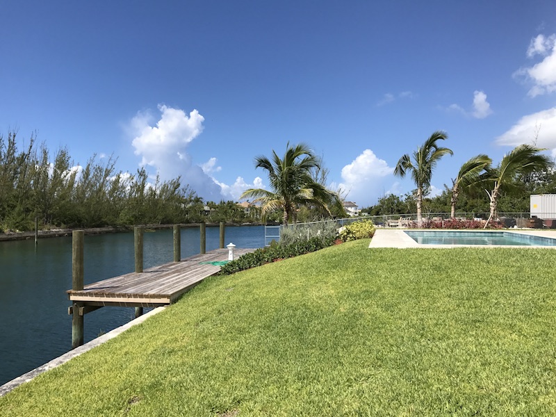 AWESOME EXECUTIVE CANAL FRONT VILLA