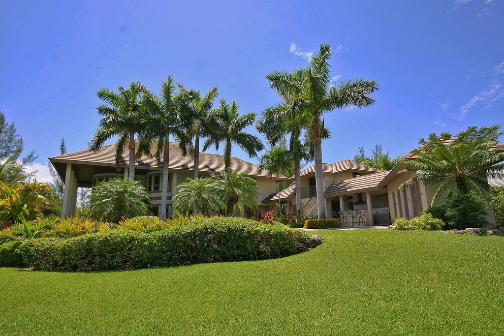 Stunning Home on the Canal in Fortune Bay!