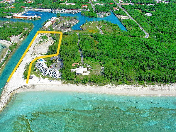 Bahama Terrace Yacht And Country Club