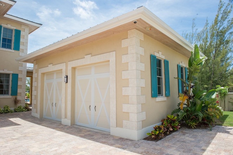 Grand Bahamian Waterfront Estate