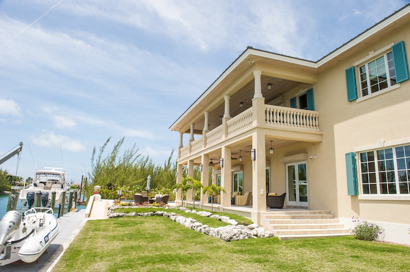 Grand Bahamian Waterfront Estate