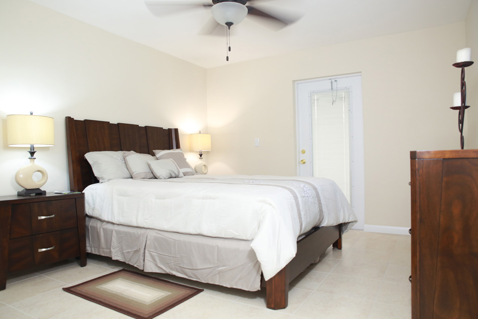 Villas in Lucaya Apartment Complex