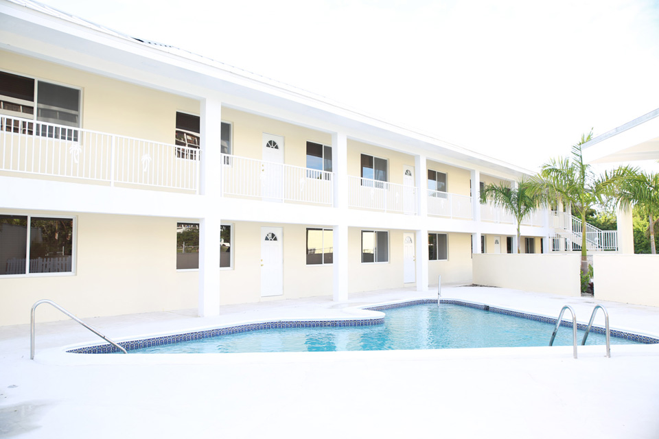 Villas in Lucaya Apartment Complex