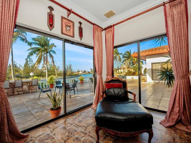 Pine Bay Exec Villa