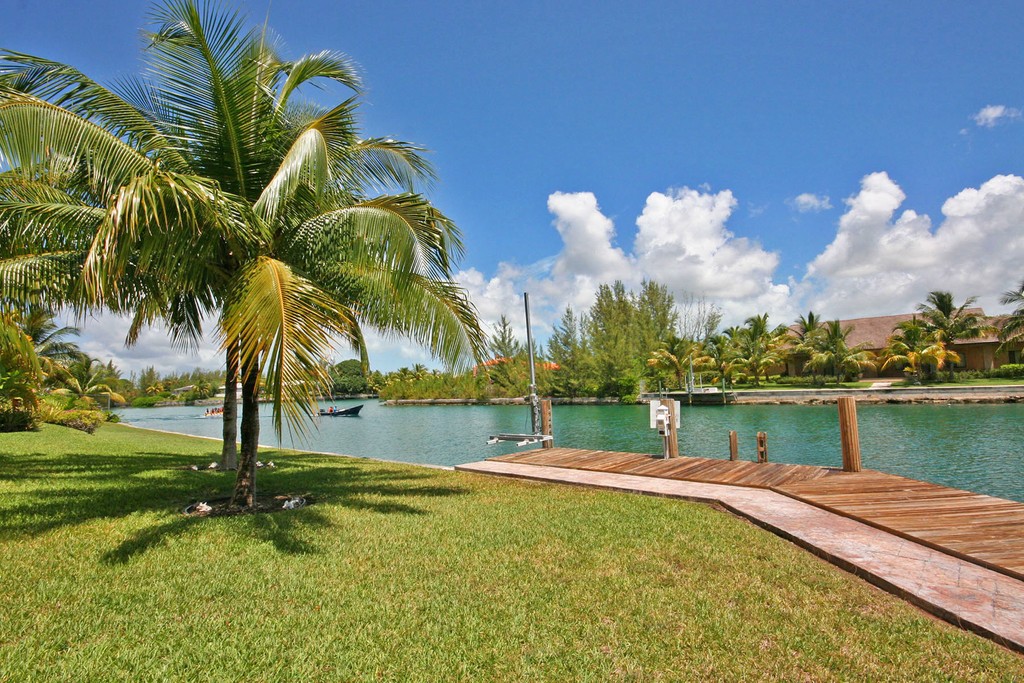 Stunning Home on the Canal in Fortune Bay!