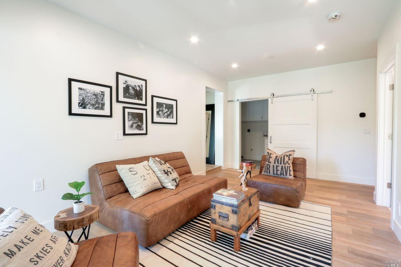 31 Alvarado Ave